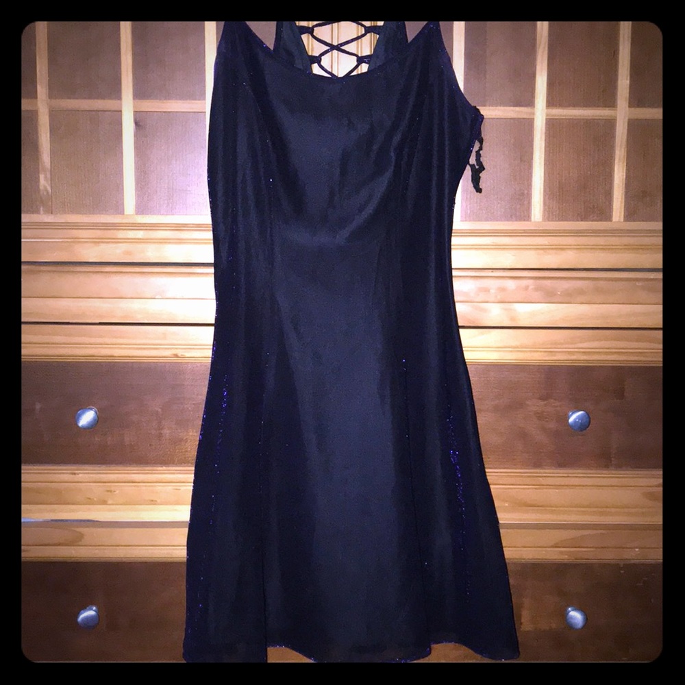 Purple&black lace back dress